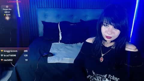 cherry_darck online show from 04/18/26, 07:07