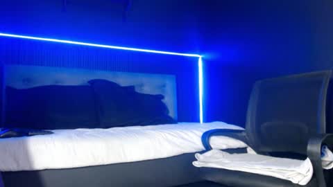 cherry_darck online show from 04/23/26, 04:09