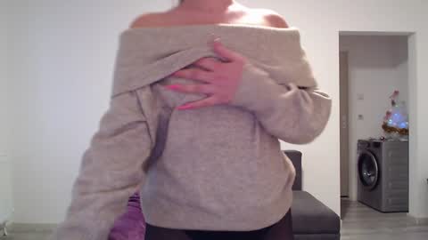 Sherry online show from 12/23/24, 07:17