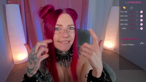 Snapshot of cherry_roxy chatting on 01/24/25, 11:34 Roxy online show from 01/24/25, 11:34