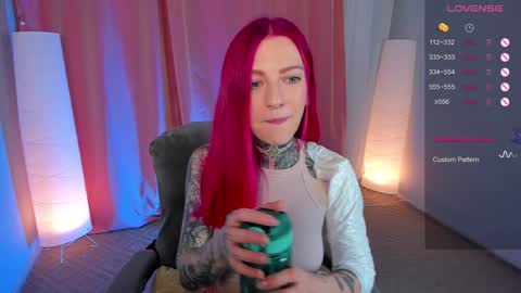 Snapshot of cherry_roxy chatting on 02/06/25, 06:46 Roxy online show from 02/06/25, 06:46
