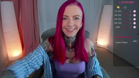 Snapshot of cherry_roxy chatting on 03/02/25, 08:50 Roxy online show from 03/02/25, 08:50