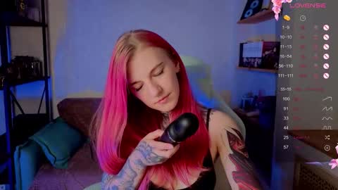 Snapshot of cherry_roxy chatting on 09/12/25, 09:26 Roxy online show from 09/12/25, 09:26
