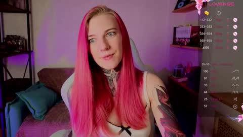Snapshot of cherry_roxy chatting on 09/14/25, 09:14 Roxy online show from 09/14/25, 09:14