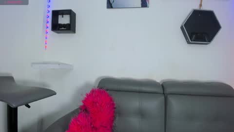 Snapshot of cherry_splash chatting on 01/31/25, 05:09 Cherry online show from 01/31/25, 05:09