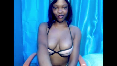 Snapshot of cherry_xchaos chatting on 06/15/26, 04:04 Sophie online show from 06/15/26, 04:04