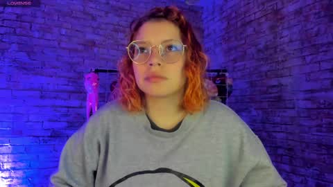 Snapshot of cherry_xoxx chatting on 09/12/25, 11:21 online show from 09/12/25, 11:21