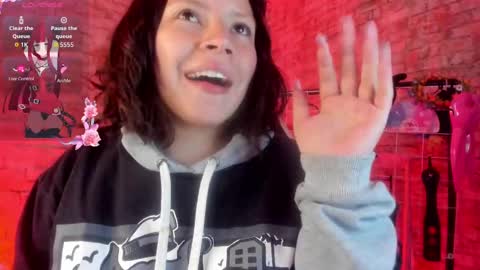 Snapshot of cherry_xoxx chatting on 09/26/25, 11:14 online show from 09/26/25, 11:14