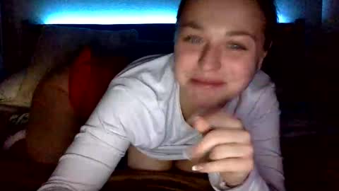 Snapshot of cherrybaby690 chatting on 12/18/24, 05:21 cherrybaby690 online show from 12/18/24, 05:21