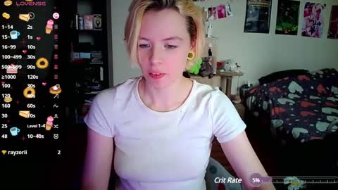 Snapshot of cherrybaby_0 chatting on 12/18/24, 07:04 cherrybaby_0 online show from 12/18/24, 07:04