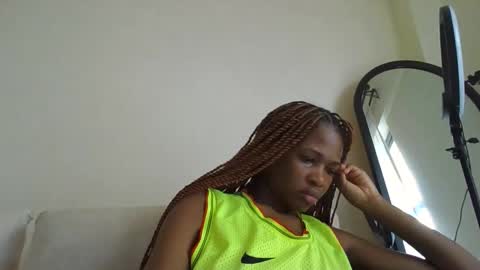 Cherryblossom2002 online show from 11/03/25, 09:54