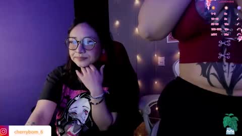  dayis independent model  online show from 02/07/25, 05:20