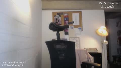Snapshot of cherrybunny21 chatting on 10/12/25, 06:23 Sarah Prez online show from 10/12/25, 06:23