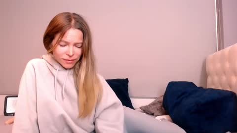 Anna online show from 10/20/25, 04:51