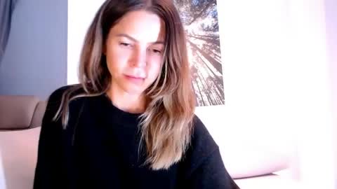 Anna online show from 04/10/26, 12:27