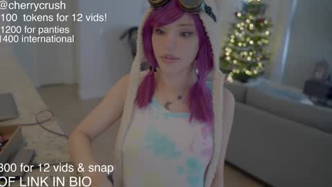 Snapshot of cherrycrush chatting on 12/02/24, 08:22 Cherry Crush online show from 12/02/24, 08:22