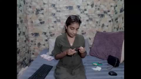 leah is the name online show from 03/17/26, 05:00