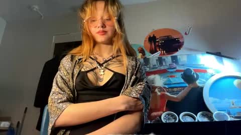 Nika online show from 05/11/26, 04:48