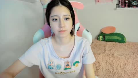 Snapshot of cherrymafer666 chatting on 01/11/25, 04:38 cherrycute666 online show from 01/11/25, 04:38