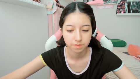 Snapshot of cherrymafer666 chatting on 02/12/25, 10:37 cherrycute666 online show from 02/12/25, 10:37