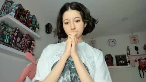 Snapshot of cherrymafer666 chatting on 09/10/25, 04:34 cherrycute666 online show from 09/10/25, 04:34