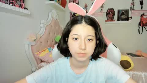 Snapshot of cherrymafer666 chatting on 09/11/25, 12:22 cherrycute666 online show from 09/11/25, 12:22