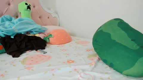 Snapshot of cherrymafer666 chatting on 09/27/25, 08:58 cherrycute666 online show from 09/27/25, 08:58