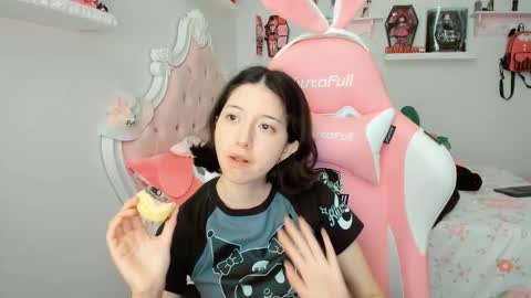 Snapshot of cherrymafer666 chatting on 10/10/25, 09:14 cherrycute666 online show from 10/10/25, 09:14