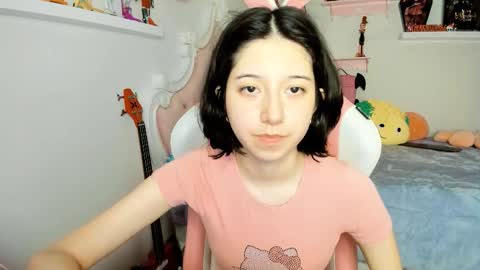 Snapshot of cherrymafer666 chatting on 12/14/25, 02:39 cherrycute666 online show from 12/14/25, 02:39