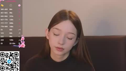Snapshot of cherrymira chatting on 10/11/25, 06:12 Loise online show from 10/11/25, 06:12
