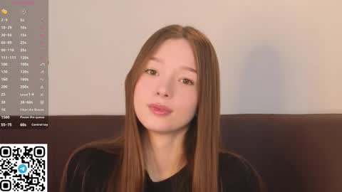 Snapshot of cherrymira chatting on 10/13/25, 06:46 Loise online show from 10/13/25, 06:46