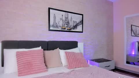 Ava online show from 04/19/26, 04:01