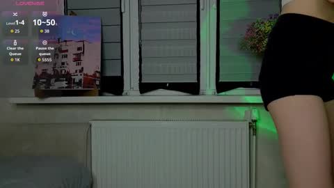 Lysia online show from 12/04/25, 12:03