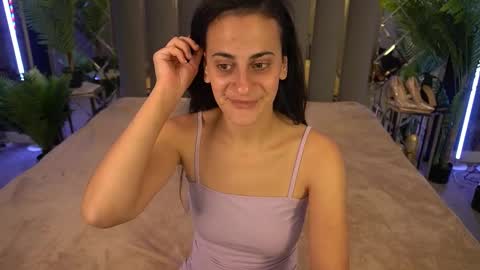 Snapshot of cherrysecret_ chatting on 10/04/25, 01:53 Sheri online show from 10/04/25, 01:53