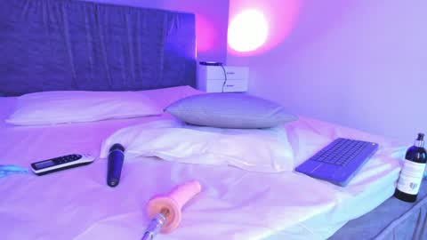 Snapshot of cherrysnow_ chatting on 02/02/25, 10:02 Cherry online show from 02/02/25, 10:02