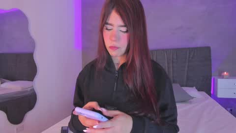 Snapshot of cherrysnow_ chatting on 02/04/25, 03:54 Cherry online show from 02/04/25, 03:54