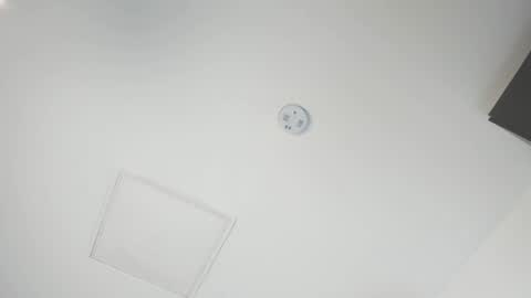 Snapshot of cherrysnow_ chatting on 02/23/25, 03:56 Cherry online show from 02/23/25, 03:56