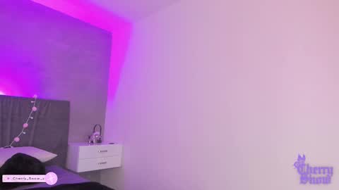 Snapshot of cherrysnow_ chatting on 10/02/25, 04:52 Cherry online show from 10/02/25, 04:52