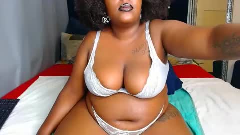 Snapshot of cherryyummy69 chatting on 12/09/24, 11:04 cherryyummy69 online show from 12/09/24, 11:04