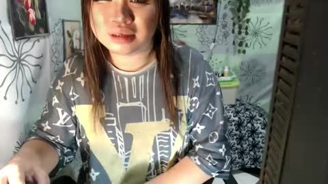 Snapshot of chescahotxxxl chatting on 02/11/25, 02:35 chescahotxxxl online show from 02/11/25, 02:35