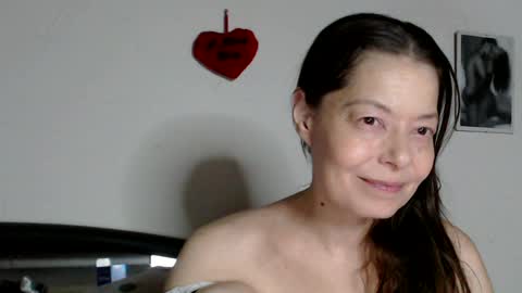Chiara online show from 04/05/26, 08:17
