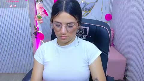 Snapshot of chiara_tay chatting on 07/09/26, 07:18 Chiara online show from 07/09/26, 07:18