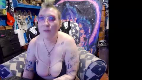 CurvySiren online show from 12/16/25, 04:06