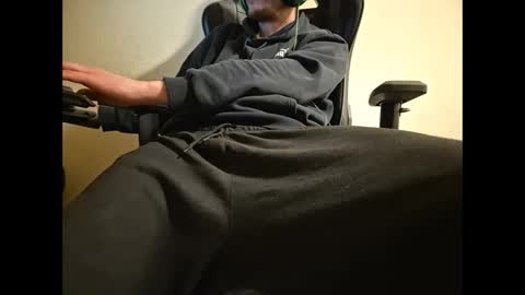 Snapshot of chibuu chatting on 01/03/25, 11:33 chibuu online show from 01/03/25, 11:33