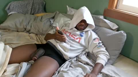 Que online show from 03/20/26, 03:39