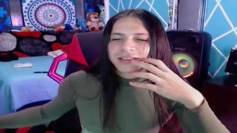 Snapshot of chico_explosivo chatting on 10/26/25, 07:09 chico_explosivo online show from 10/26/25, 07:09