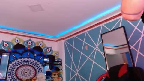 Snapshot of chico_explosivo chatting on 11/26/25, 12:44 chico_explosivo online show from 11/26/25, 12:44