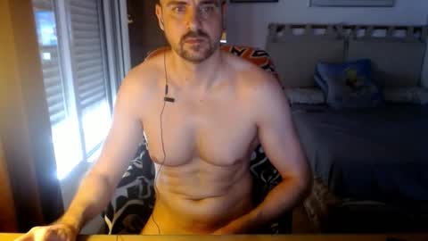 chicocam1983 online show from 09/20/25, 04:19