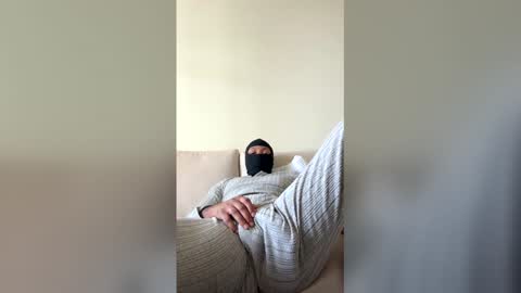 chihairyblkaries online show from 05/05/26, 05:32
