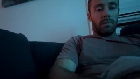 chiknnuggt online show from 02/16/25, 08:21